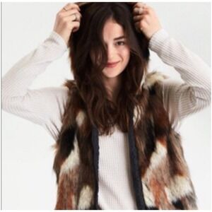 American Eagle Brown Multi Color Faux Fur Hooded Zip Vest Small‎ RN 54485